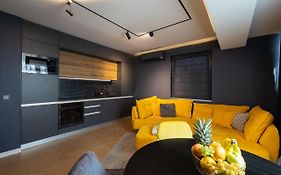 Topaz Beachfront Apartment