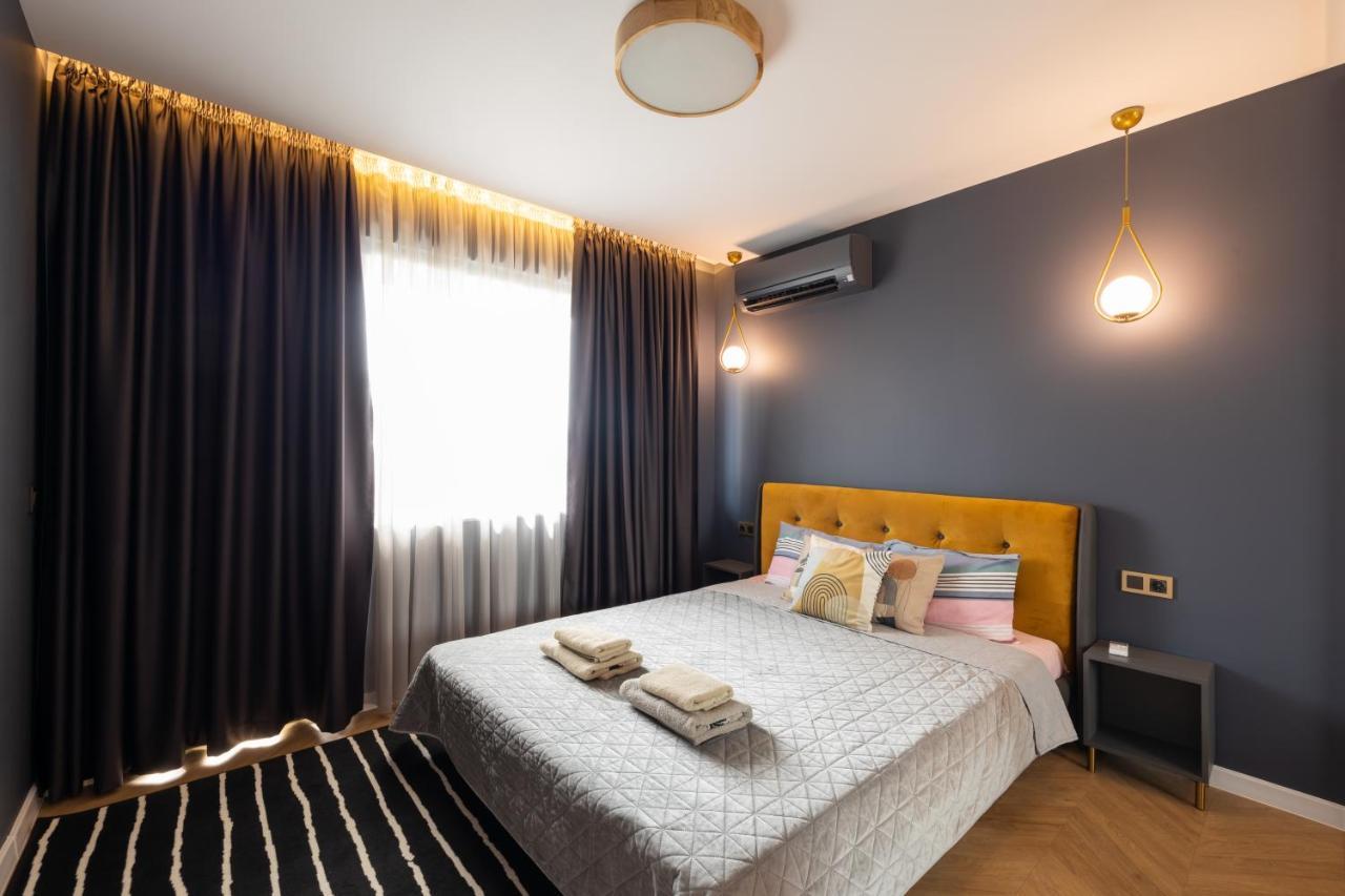 Topaz Beachfront Apartment Варна Екстериор снимка