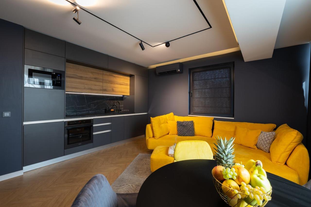 Topaz Beachfront Apartment Варна Екстериор снимка